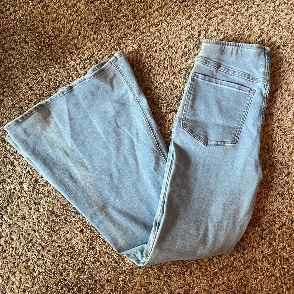 Light Wash Flare Jeans - Size Large
